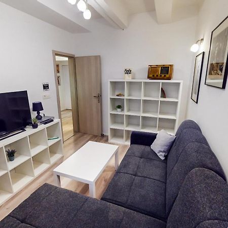 Chaplin Apartment - Free Garage Parking Любляна Екстериор снимка