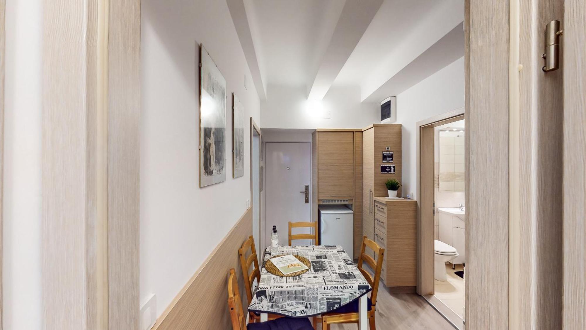 Chaplin Apartment - Free Garage Parking Любляна Екстериор снимка